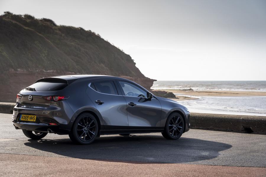  Mazda3 Skyactiv-X AWD Hatchback (BP) 2019 года  (UK) (фото 35 из 42)